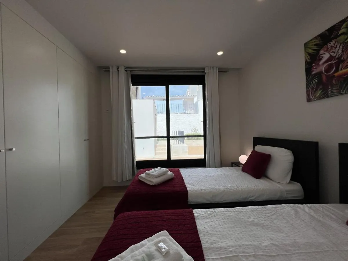 Faro Design 4 By Homing Apartment